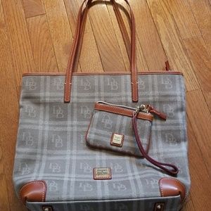 Dooney and Bourke Tote Bag